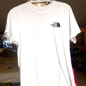 Womens size med North Face t-shirt